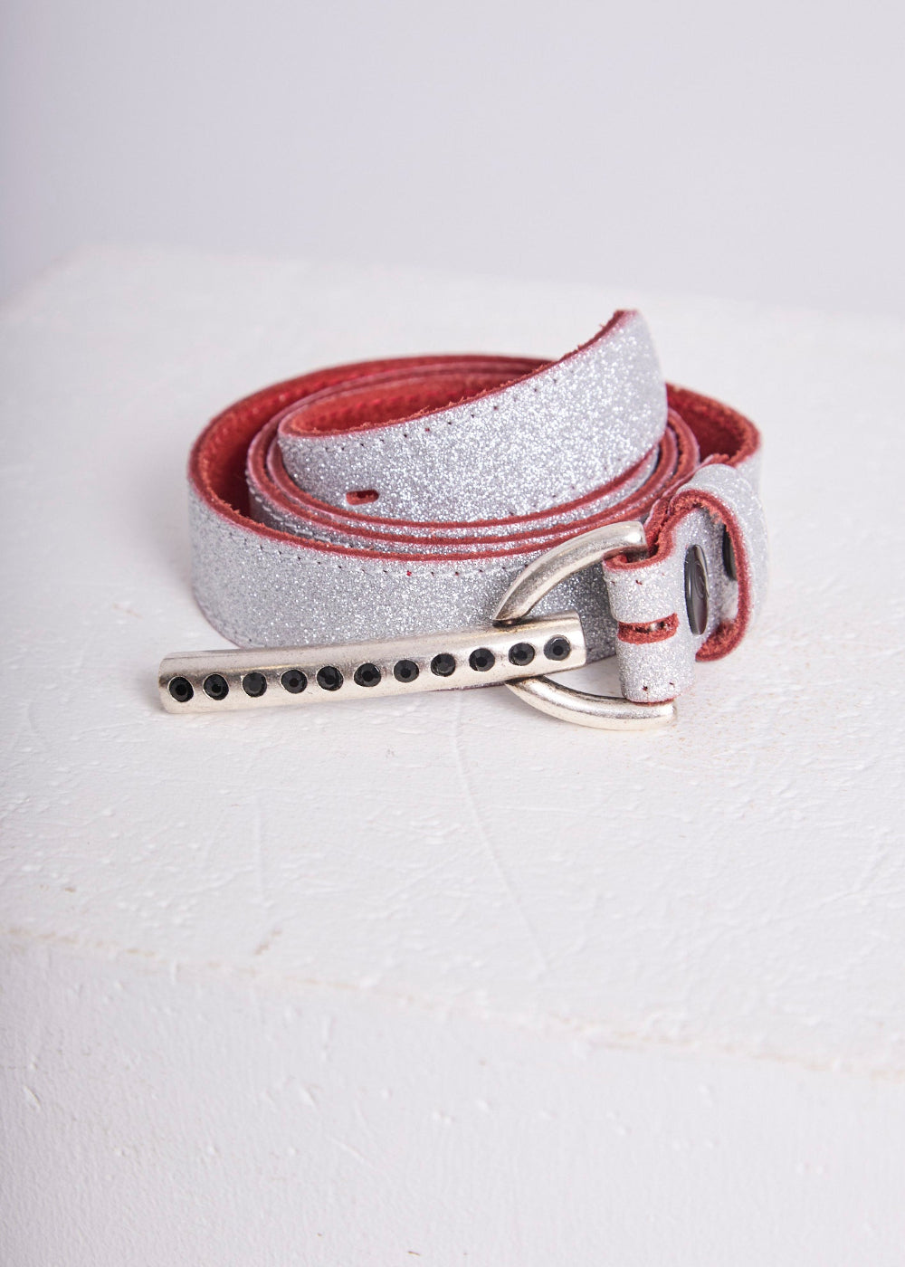 Ceinture fine 25mm en lurex brillant argent fabriquée en France.