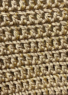 Zoom matière du sac lurex crochet taupe gold. 